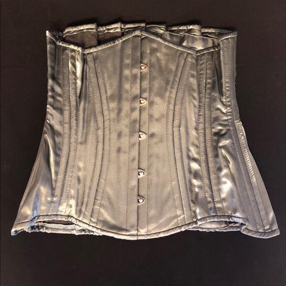 Corset - Picture 5 of 8